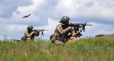 Sınırdan geçmeye çalışırken yakalandılar!