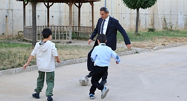 Vali ile çocuklar kıyasıya rekabet etti