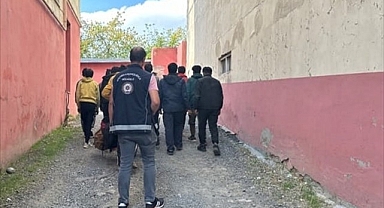 Yakalanan 16 kişi sınır dışı edilecek