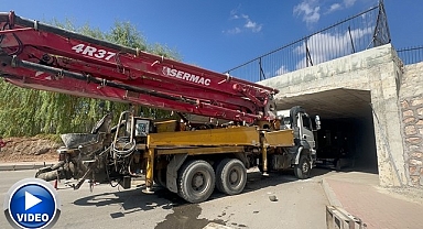 Alt geçitten geçmeye çalıştı: 2 yaralı