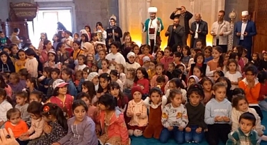 Camiide Nasreddin Hoca ile eğlendiler!