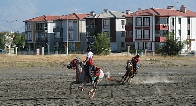 Cirit heyecanı başladı!