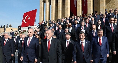 Devlet erkanı Anıtkabir'de