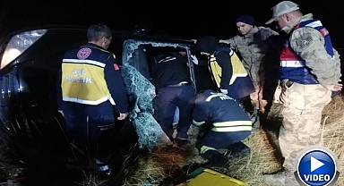 Erzurum'da feci kaza! Yaralılar araçta sıkıştı!