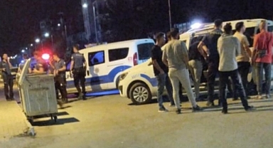 İki grup birbirine girdi! Yumruklar havada uçuştu
