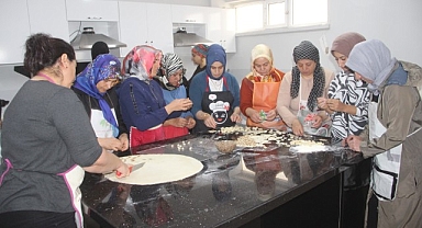 İş sahibi olmak için ter döküyorlar