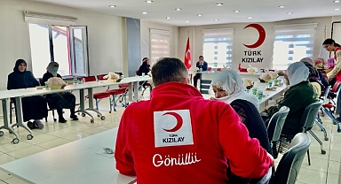 Kızılay’dan yaşlılara sürpriz