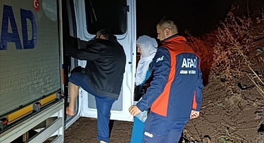 Misafirliğe gittikleri mezrada mahsur kaldılar