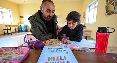 Öğrencisi için dağları aştı! Sonunda hasret bitti