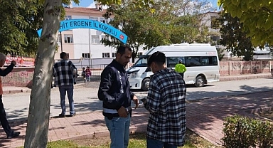 Okul önleri onlara emanet...