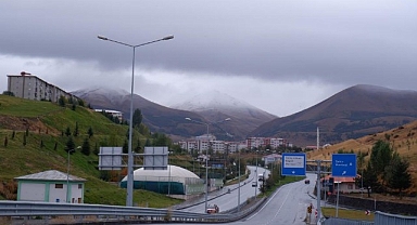 Palandöken'e yılın ilk karı yağdı
