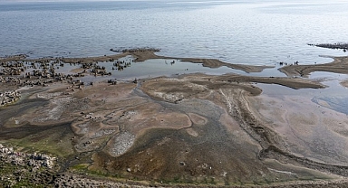 Sular çekilince bakın ortaya ne çıktı!