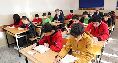 Tüm şehir 24 dakika kitap okuyor