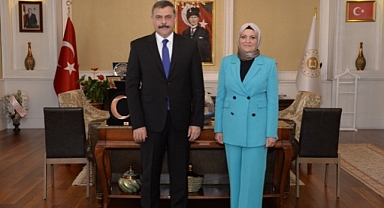 Vali Çiftçi, Tuba öğretmeni ağırladı