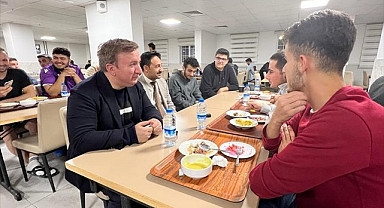 Vali, üniversite öğrencileriyle bir araya geldi