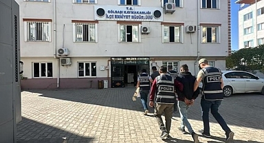 Yağmacılar yaka paça tutuklandı