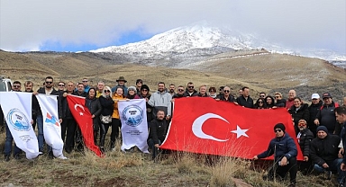 Yerli ve yabancı akademisyenler Ağrı Dağı'nda!