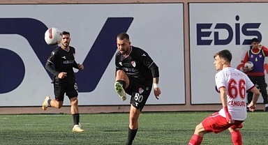 1 puanı 90+3’te kurtardı