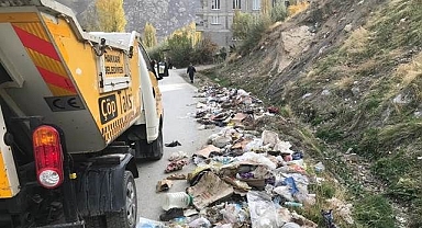 Yüzlerce kilo çöp topladı!
