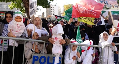 Anne ve çocuklar Gazze için yürüyor!