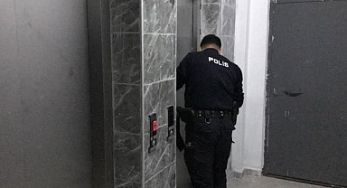 Asansörle birlikte zemine çakıldı!