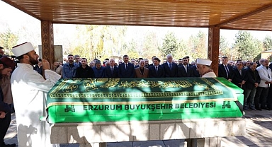 Bakan Tunç, Erzurum'da cenaze namazına katıldı