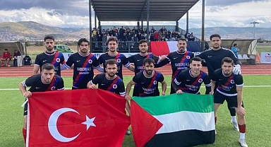 BAL’da Türk ve Filistin Bayrağı açtılar