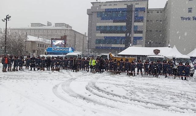 Büyükşehir’in kar timleri sahada!