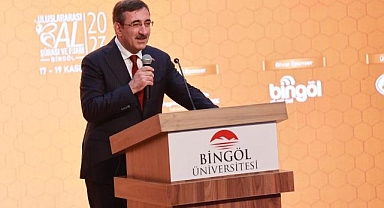 Cumhurbaşkanı Yardımcısı Yılmaz'dan ballı konuşma!