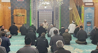 Doğu'da eller Filistin için semaya açıldı!