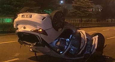 Erzurum'da feci kaza... Takla atarak ters döndü!