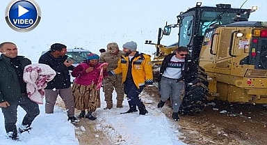 Erzurum'da ilçelerde eğitime kar engeli