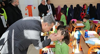 Erzurum Emniyet Müdürü Yırtar'ın çocuk sevgisi