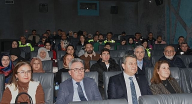 Erzurum'da şehit yakınları ve gaziler