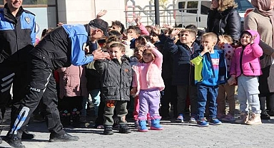 Erzurum polisinden örnek davranış