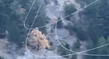 Fırtınada beşik gibi sallandılar