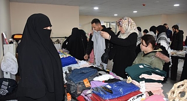 Gazze için kermes düzenlediler