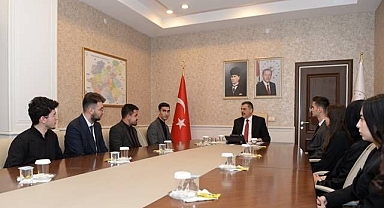 Genç hukukçular Vali Çiftçi ile buluştu