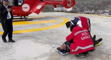 Helikopter ambulans yaşlı adam için havalandı