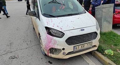 Her yeri kırmızı görünce sinir krizi geçirdi!