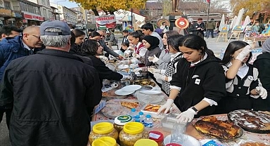 Hınıslılar Filistin için tek yürek