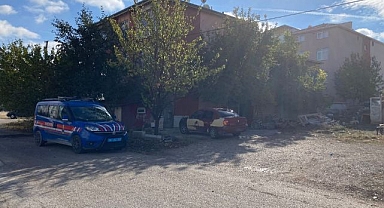 Kaynanasının boğazını keserek öldürdü