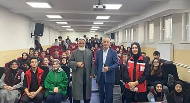 Kıbrıs gazisi anılarıyla mest etti!