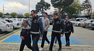 Kimlik dolandırıcıları yakalandı!
