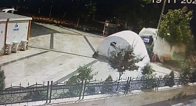 Şiddetli fırtına çadırları uçurdu