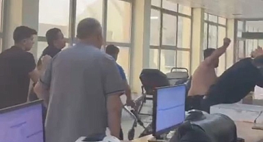 Sokakta başlayan kavga hastanede bitti!