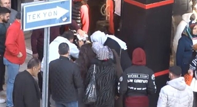 Yolda yürürken başına öyle bir şey geldi ki...!