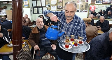 81 yıllık çay evi nostaljiyi yaşatıyor!
