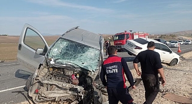 Arka arkaya giden kardeşleri ölüm ayırdı