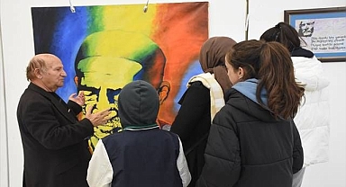 Aşık Veysel'in sözleri ebru sanatı ile bütünleşti